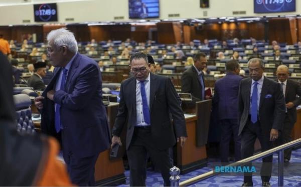 PM’s political secretary: Opposition MPs staging walkout disrespectful of royal institution