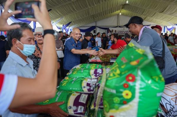 Armizan: im<em></em>ported rice being sold at Rahmah sales nationwide 