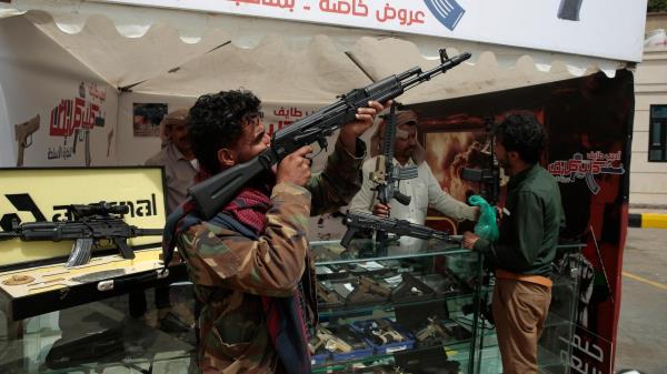 US says Iranian operatives in Yemen aiding Huthi attacks